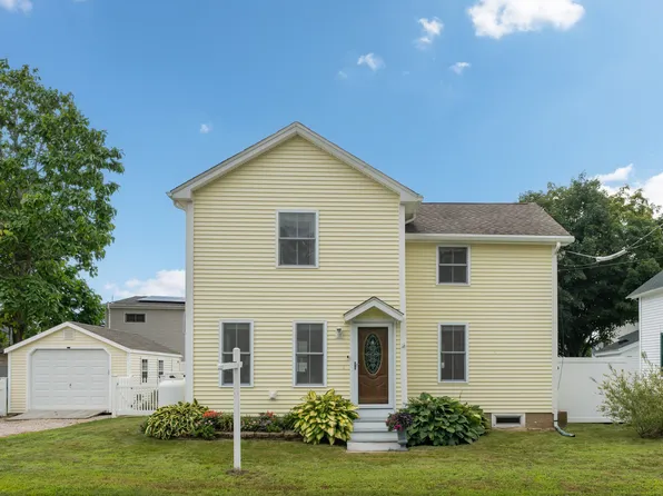 33 Smith Street, East Lyme, CT 06357