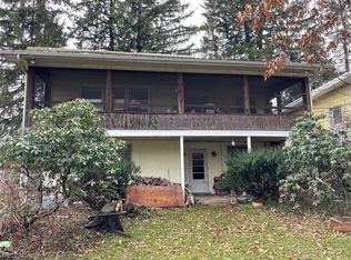 632 Etter Rd, Mogadore, OH 44260