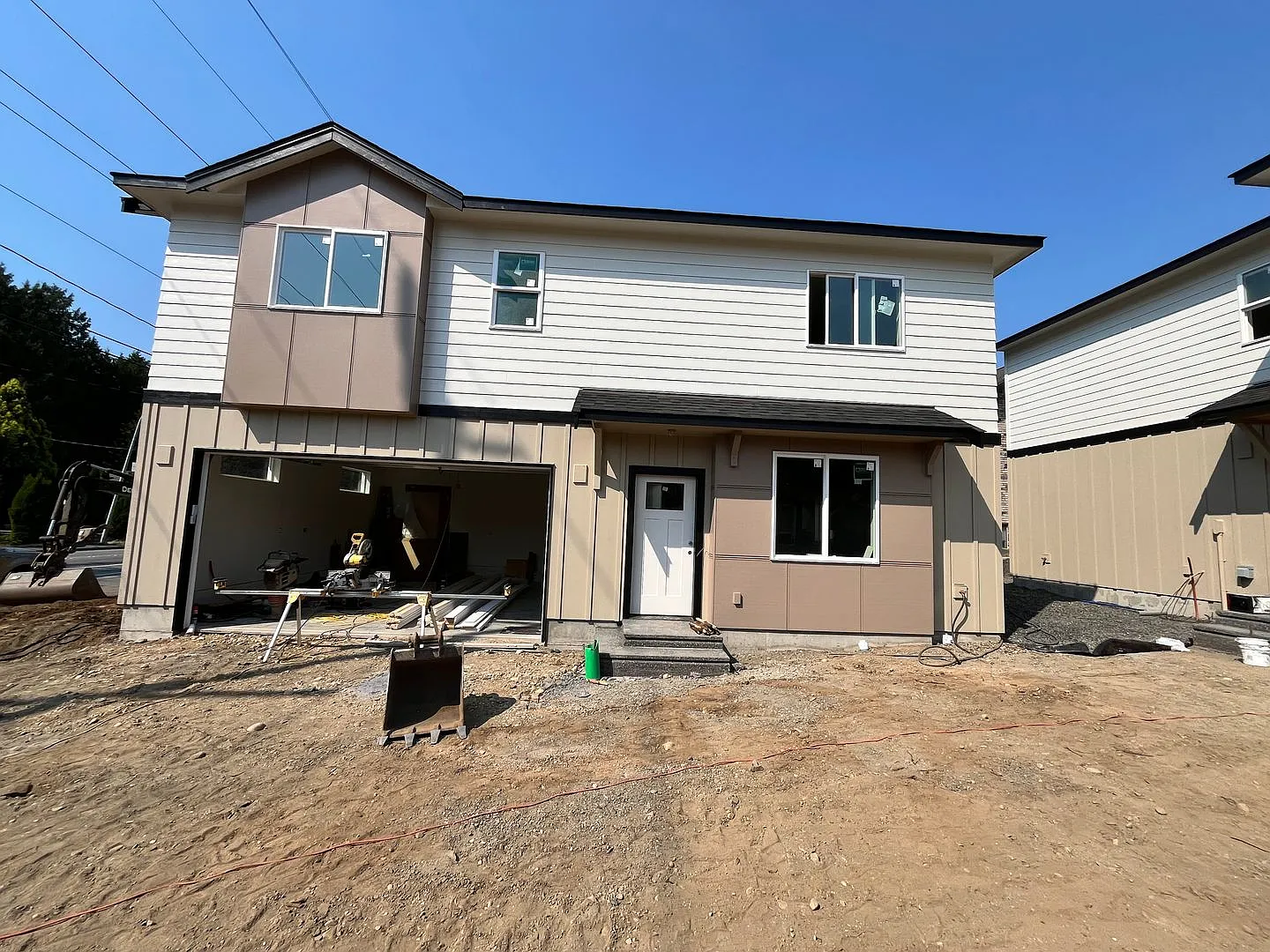 Pre-Leasing Brand New Home In Cornwall Neighborhood — Photo 1
