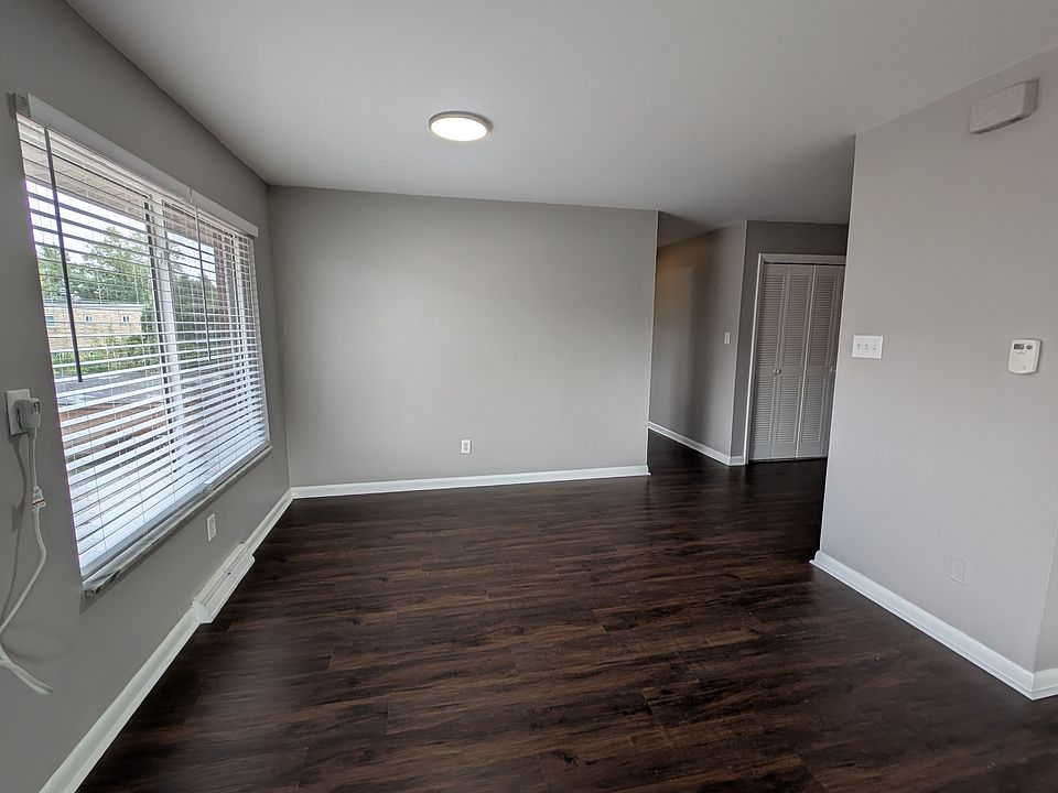 1st image of 110 Cromwell Pl #11472950