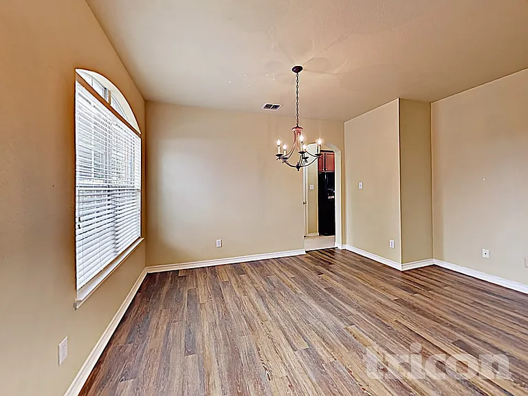 2146 Cimarron St — Photo 7