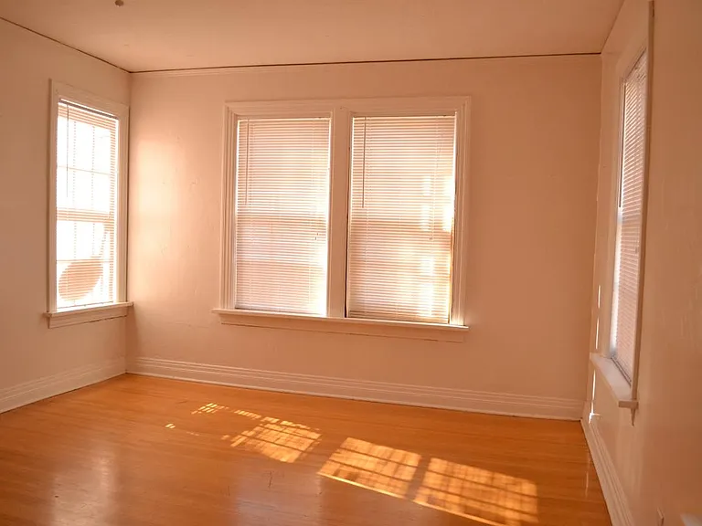401 W Hill St — Photo 15