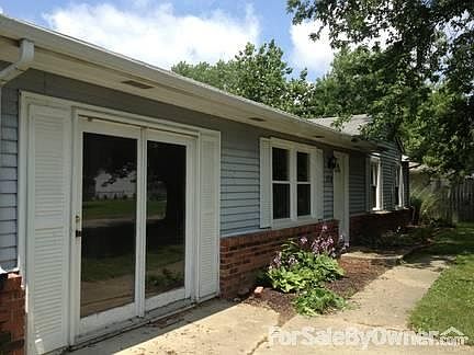 2nd image of 174 Hitchcock Ct S