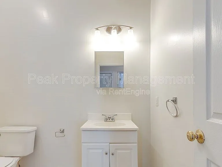 300 W Clay St — Photo 4