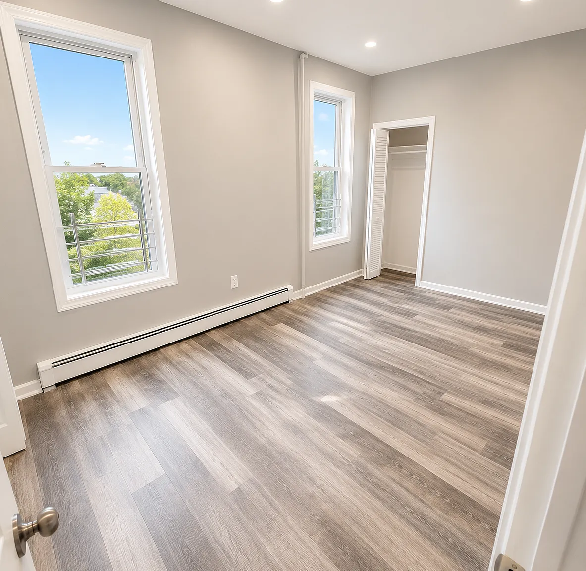 3 bed, 1.0 bath, 700 sqft, $1,995 — Photo 3