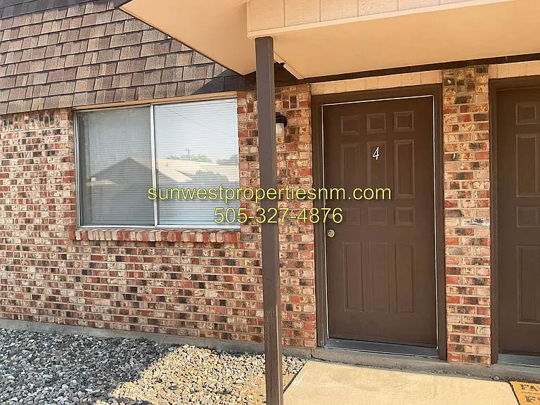 1631 Farmington Ave #4 — Photo 4