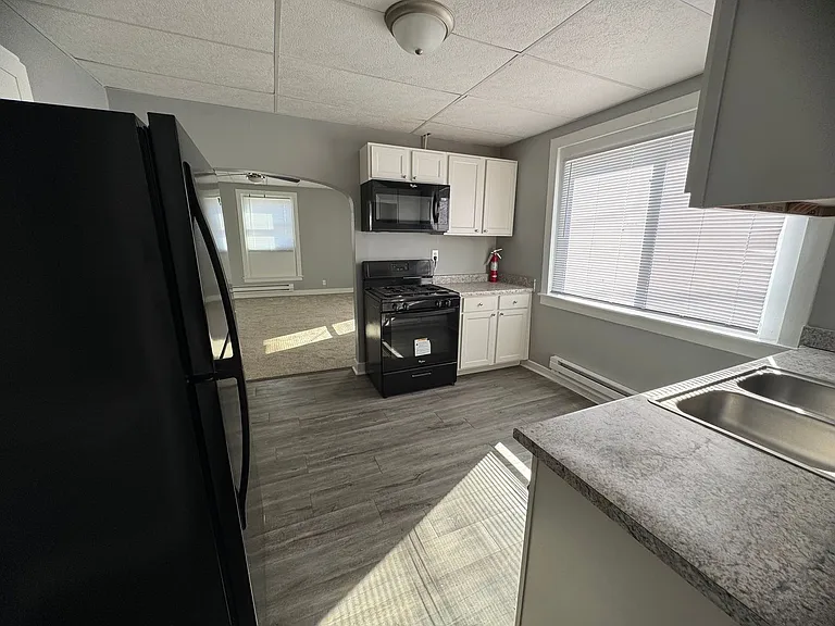 524 Lincoln Ct — Photo 3