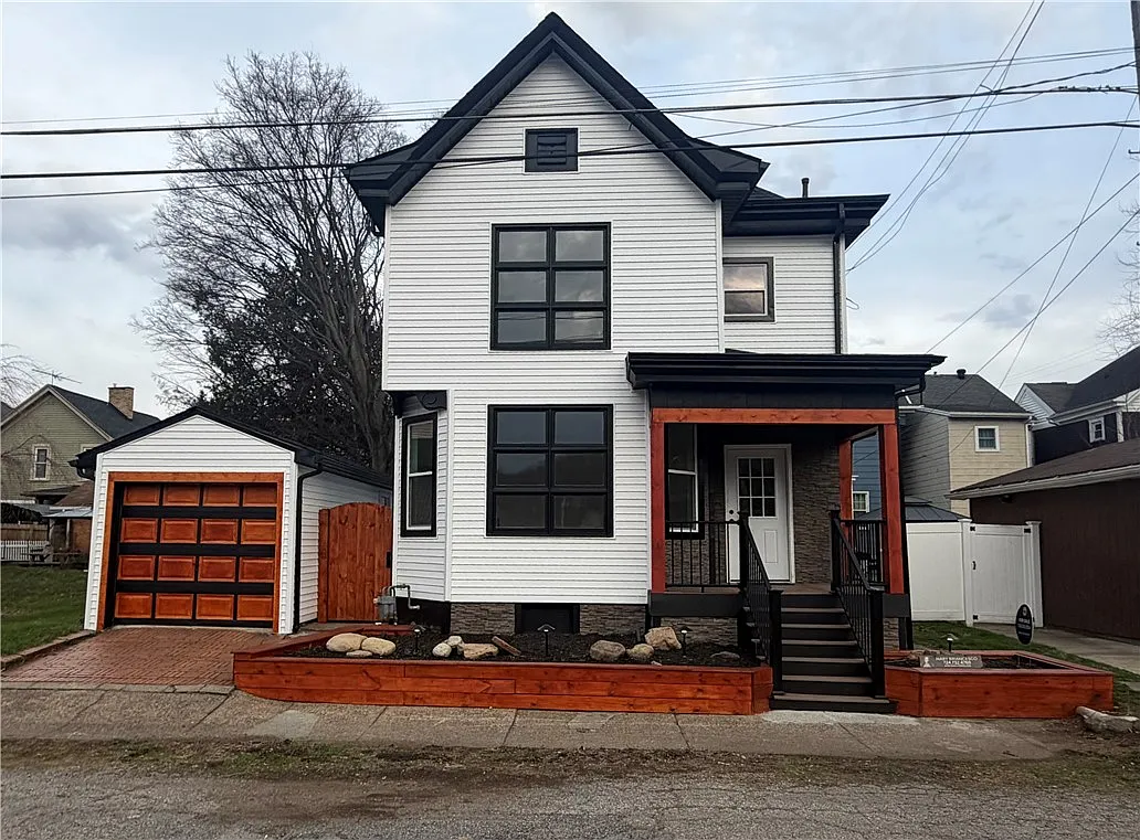 2207 7th Ave photo 1