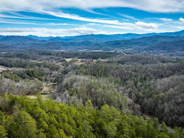 Twin Oak Mtn Rd, Townsend, TN 37882
