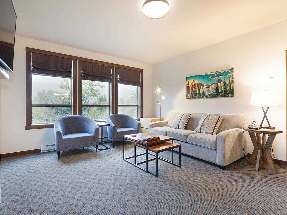 1st image of 2020 London Ln #218B