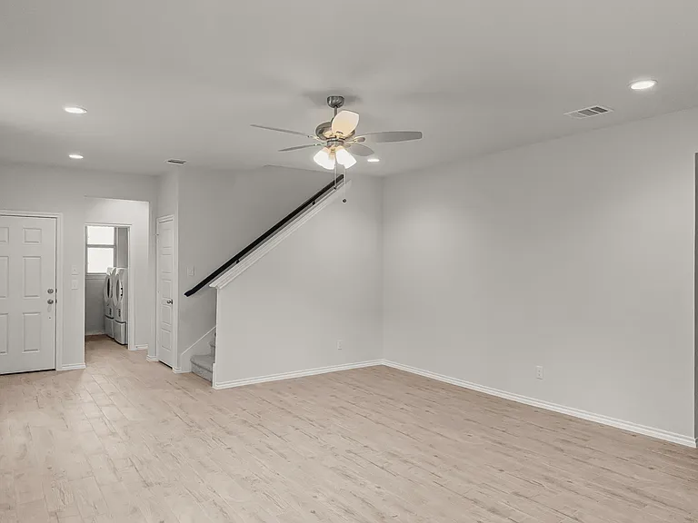 1908 Iris Rd — Photo 17