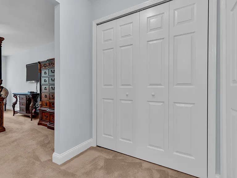 1044 Evelyn Dr — Photo 12