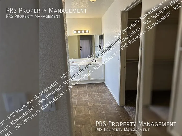 2599 W Orchid Ln — Photo 11