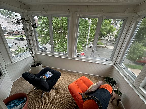 2nd image of 815 Orange St #2
