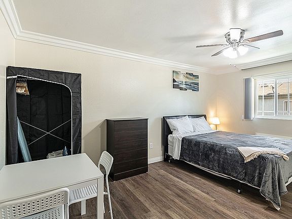 2nd image of 10424 S Broadway APT 11