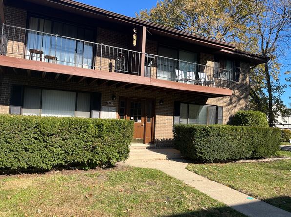 14737 Kilpatrick Ave APT 1E