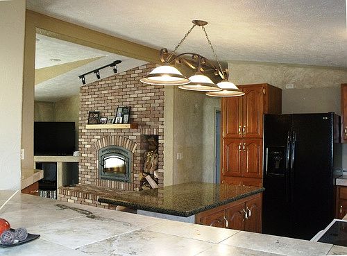 5th image of 2410 Canterbury Ln