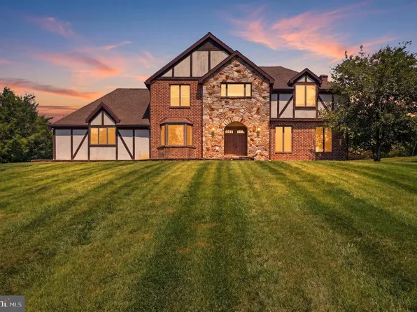 210 S Franklin St, Dallastown, PA 17313