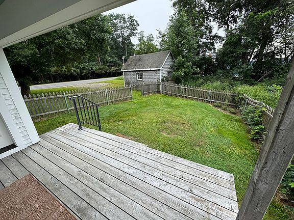 3rd image of 147B Lincolnville Ave