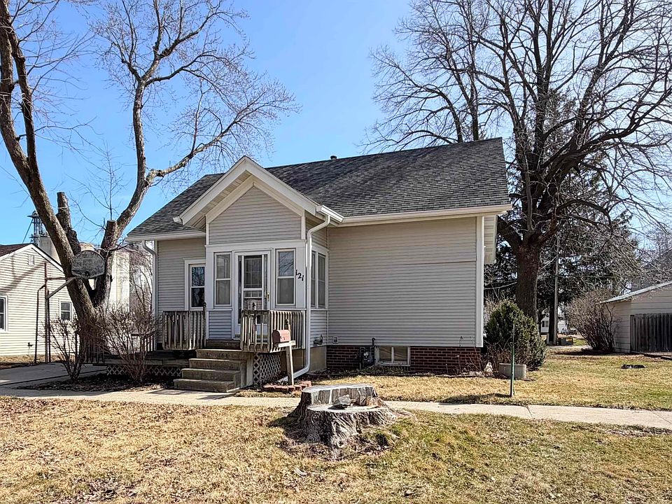 1st image of 121 Division St