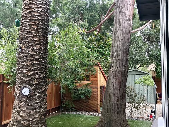 4th image of 110 W San Martin Ave