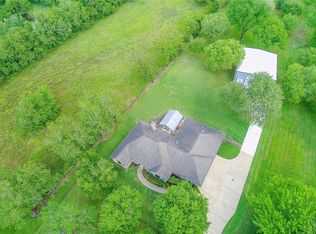 1017 Melody Ln, Friendswood, TX 77546
