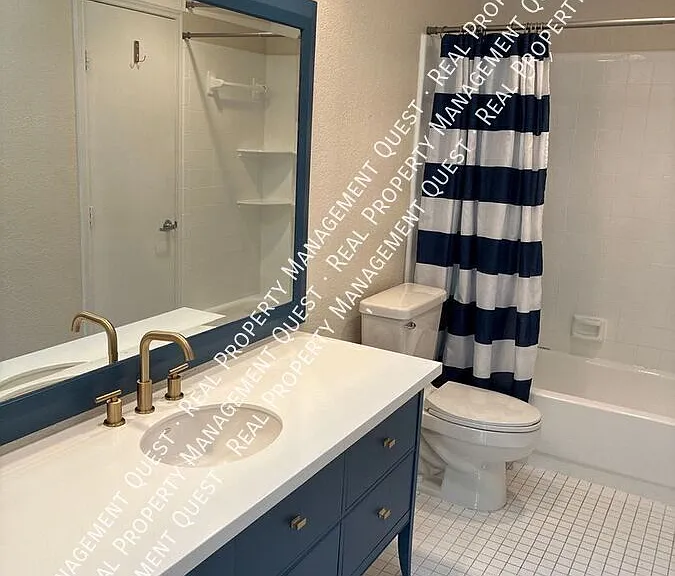 3948 Buena Vista St #105 — Photo 15