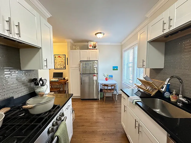 3817 N Greenview Ave #E2 — Photo 7