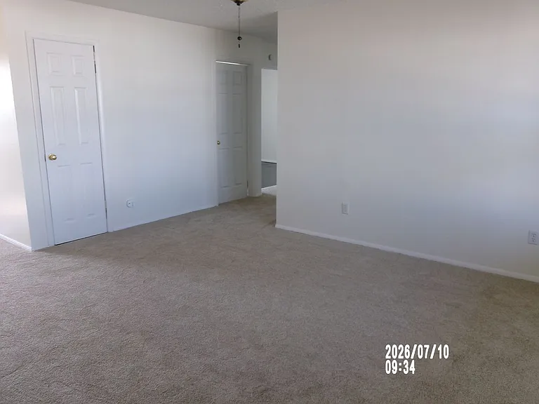 1024 SW 42nd St — Photo 24