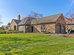 694 Cascade Hills Rdg SE, Grand Rapids, MI 49546