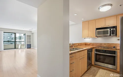 601 Van Ness Ave #406 Photo 1