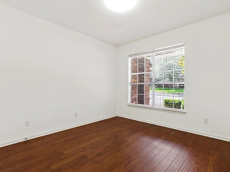10329 Kilmarnock Dr — Photo 20