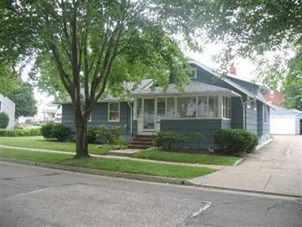 1st image of 872 Lakewood Blvd