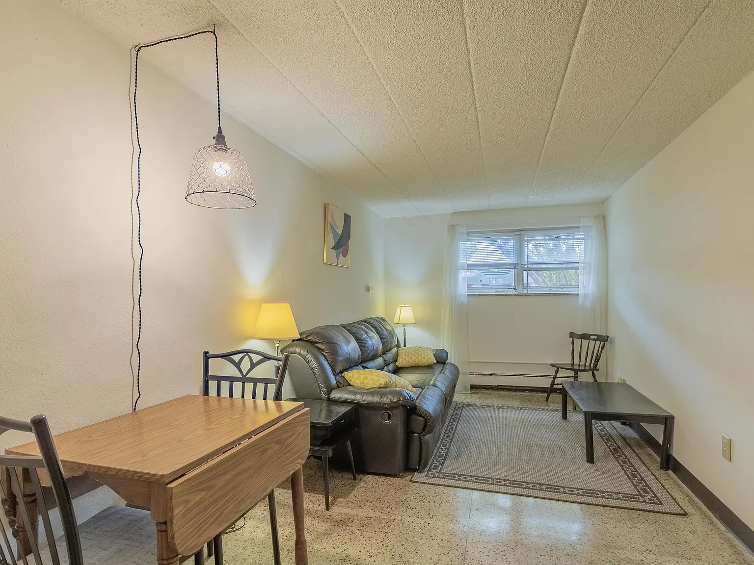 Studio, 750 sqft, $695 — Photo 4