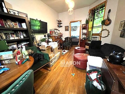 3rd image of 331 W 43rd St APT 1D