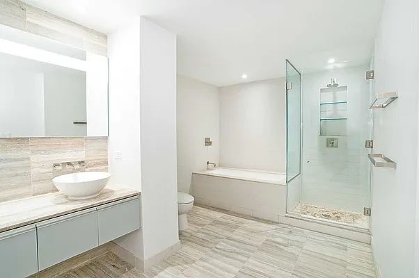 Rented by Manhattan Miami Real Estate | media 9