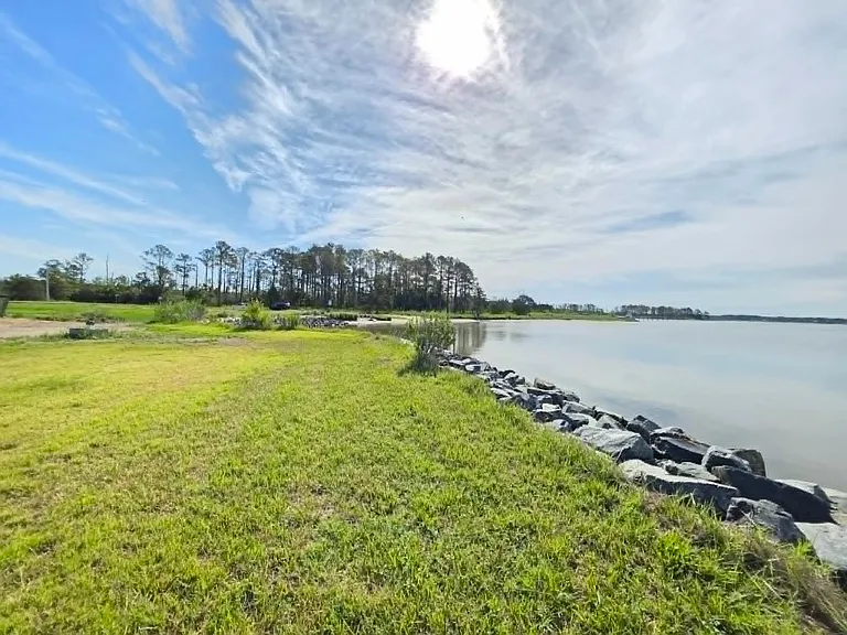 22931 Steele Dr — Photo 43
