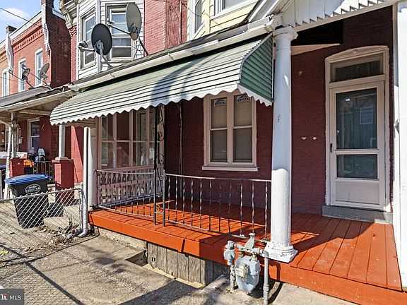 3rd image of 2314 W 3rd St