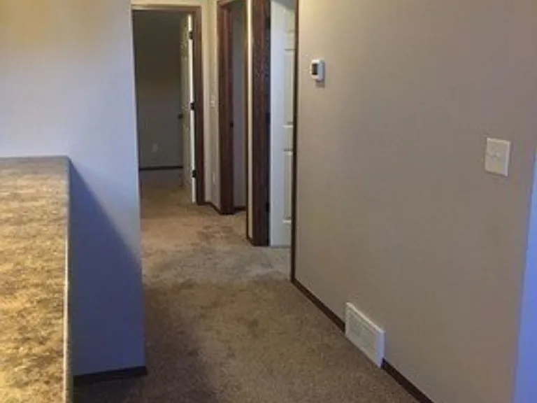 100 Tanner Ct — Photo 4