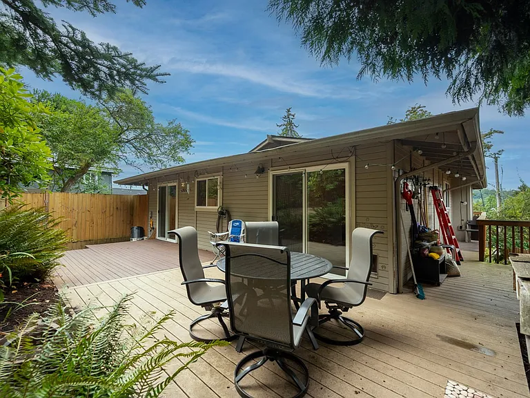 5008 Puget Blvd SW — Photo 23