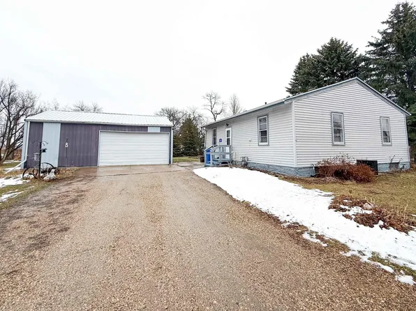 100 E James St, Oldham, SD 57051