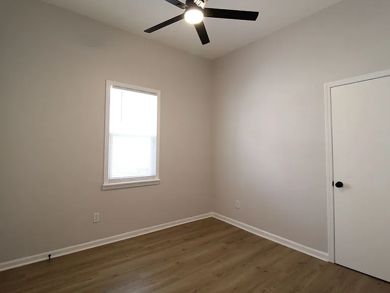 415 N Thompson St — Photo 8