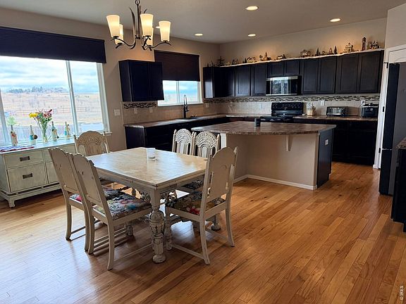 5th image of 1525 Wavecrest Dr