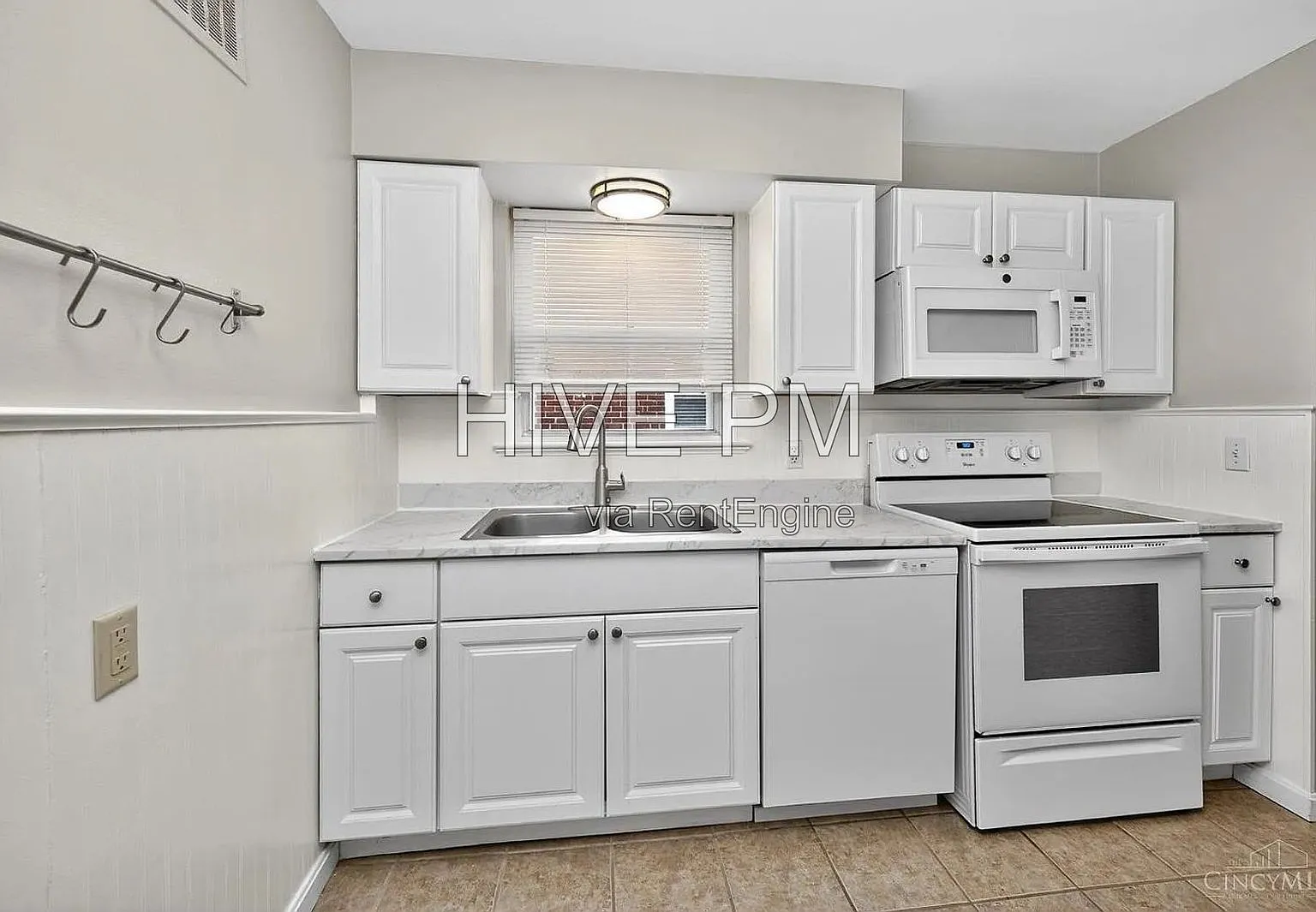 2 bed, 1.0 bath, 1100 sqft, $1,550 — Photo 3