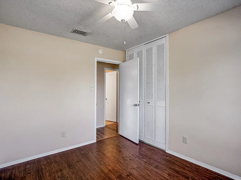 1717 Palisades Dr — Photo 17