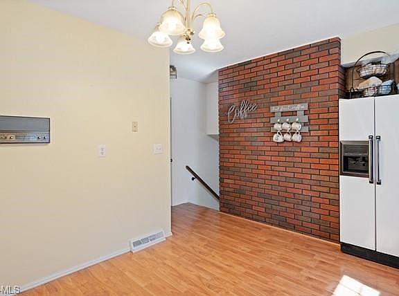 4th image of 8442 Carriage Hill Dr NE