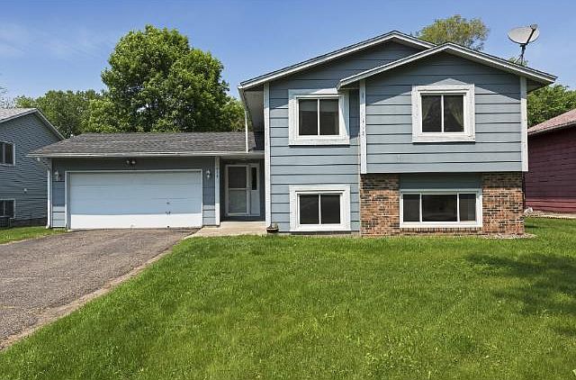 1st image of 418 76th Ave N