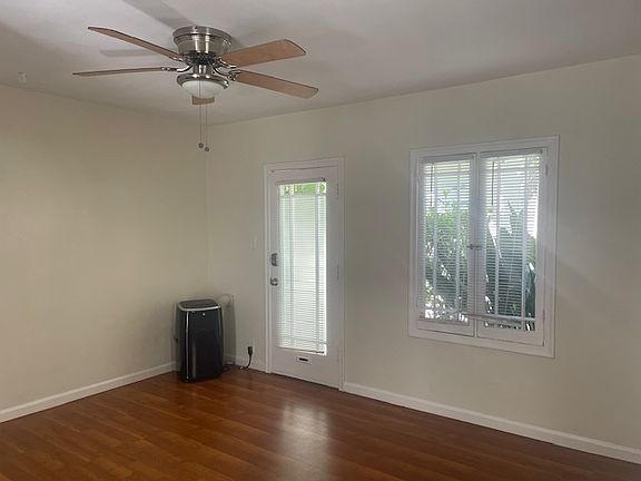 4th image of 630 3/4 N Plymouth Blvd