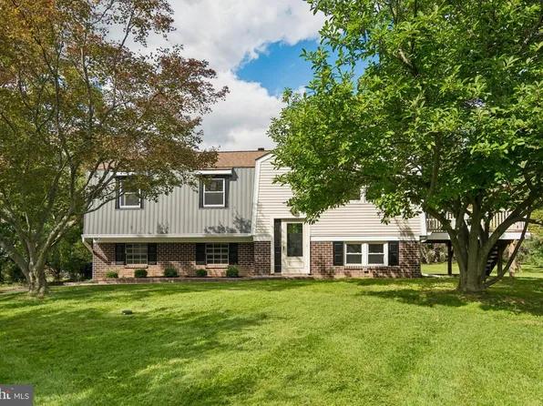 109 Magnolia Pl, North Wales, PA 19454