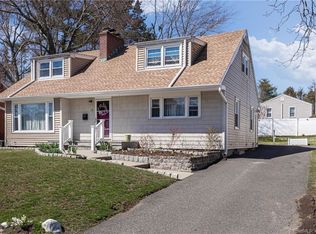 28 Harding Ave, West Haven, CT 06516